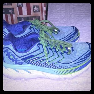 Hoka Clifton 4